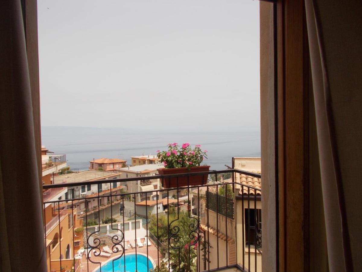 Il Melograno Apartment Таормина Экстерьер фото